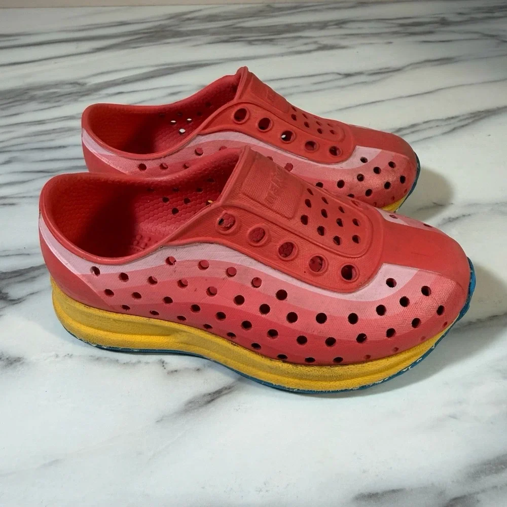 Native Robbie Shoes Toddler SZ C6 Red Slip‑On Sneaker Water Friendly Rubber
